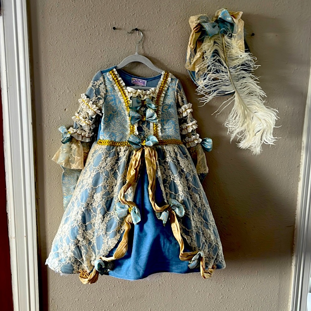 Princess paradise size small costume hat and gloves